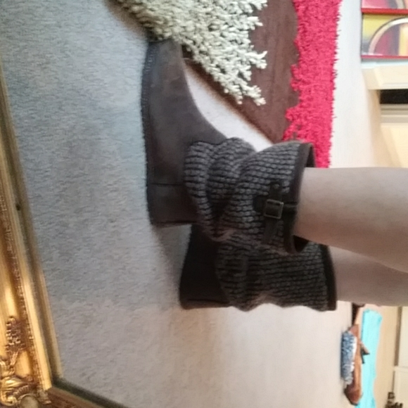 UGG BOOTS Size 8 - Picture 5 of 8